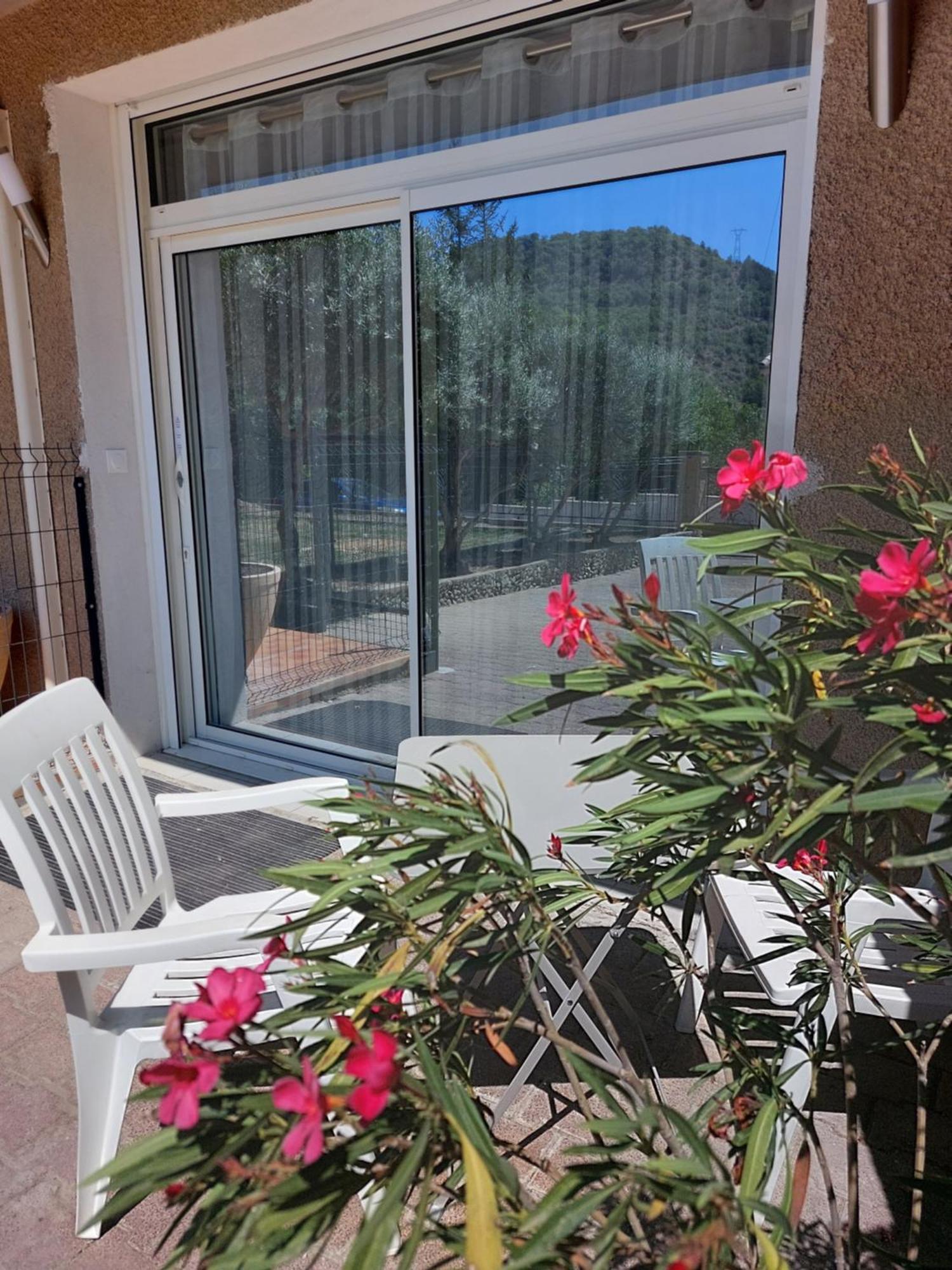 Souvenirs De Provence, Charmant Appartement Neuf 3 Etoiles Digne-les-Bains Extérieur photo